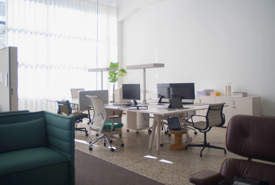 Office Cleaning AMC Dubai for commercial workplaces